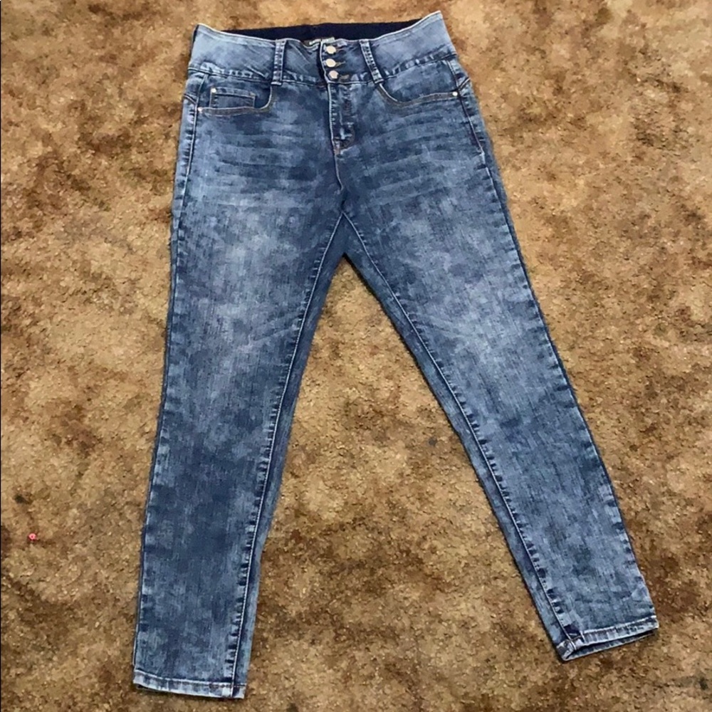 high waisted jeans